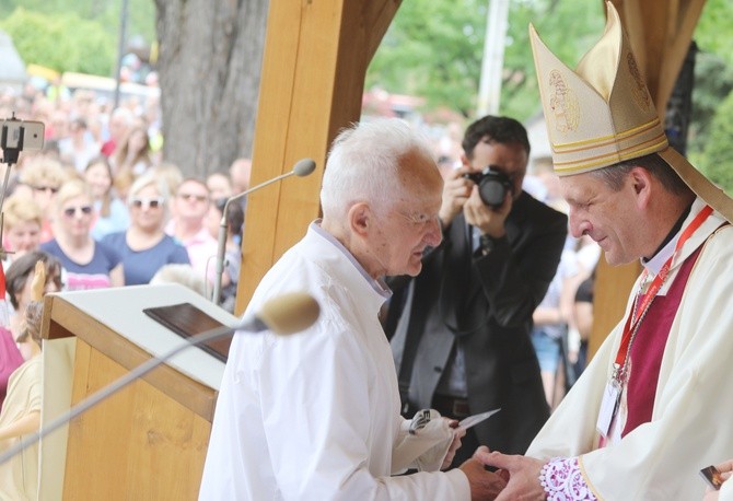 Msza św. na rozpoczęcie 6. pielgrzymki z Hałcnowa do Łagiewnik