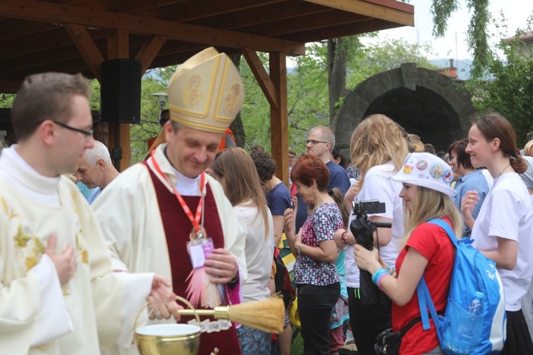 Msza św. na rozpoczęcie 6. pielgrzymki z Hałcnowa do Łagiewnik