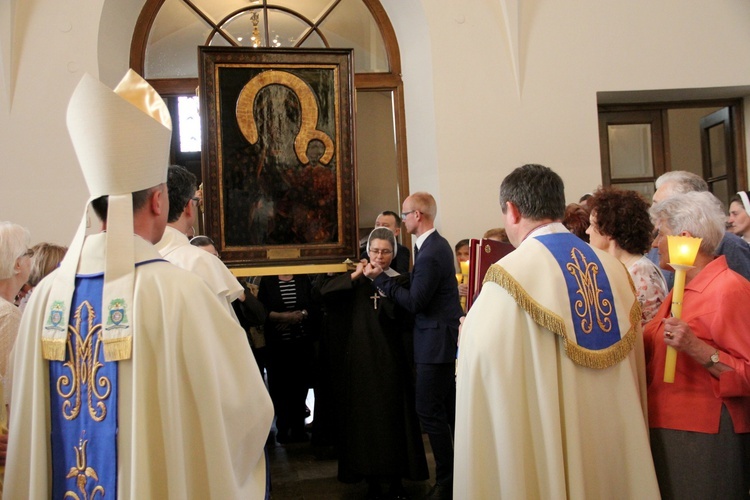 Peregrynacja i koronacja w Marysinie Wawerskim