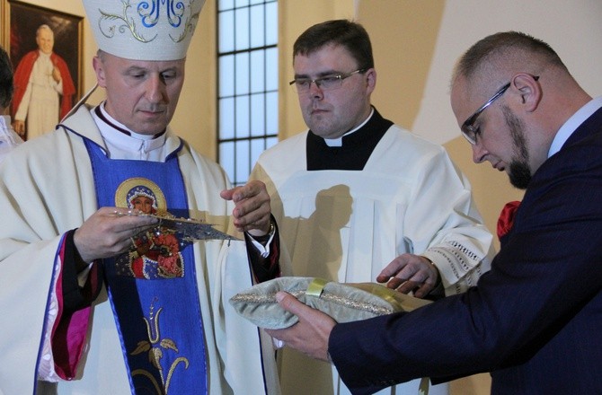 Peregrynacja i koronacja w Marysinie Wawerskim