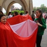 Bicie rekordu długości flagi narodowej Kraków 2018 - cz. 1