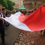 Bicie rekordu długości flagi narodowej Kraków 2018 - cz. 2