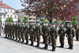 Od lat obchodom świąt narodowych w Przasnyszu towarzyszy wojsko