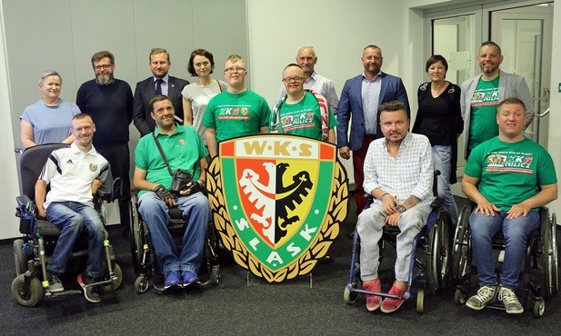 Niepełnosprawni kibice Śląska Wrocław chcą pobić rekord świata