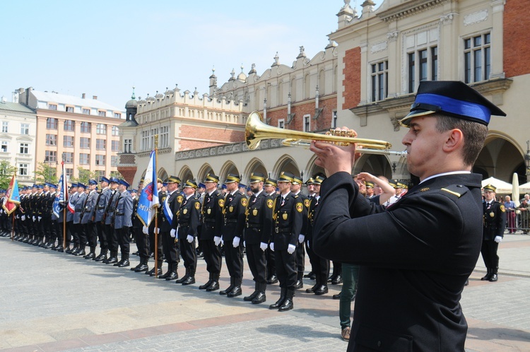 Małopolski Dzień Strażaka na Rynku Głównym 