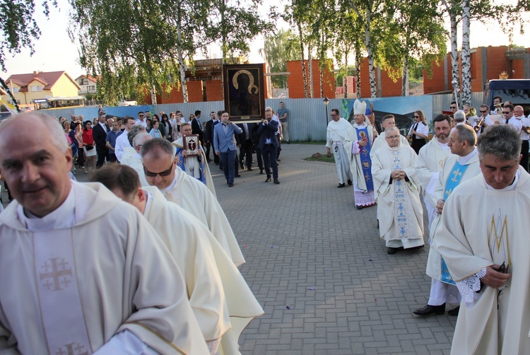 Maryja w gościnie w Miedzeszynie