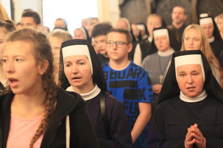 Pielgrzymka sióstr, braci i ojców zakonnych