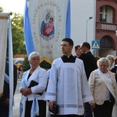 Procesja z figurą Matki Bożej Fatimskiej ulicami Gorzowa Wlkp.