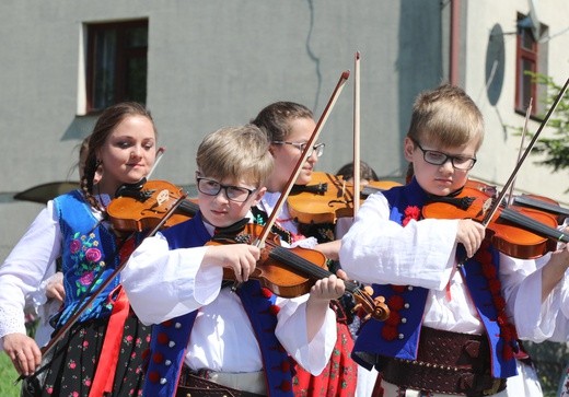 Festyn na 100-lecie parafii w Żabnicy