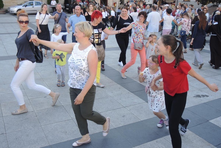 "Cała Polska tańczy dla JP2" - Bielsko-Biała 2018