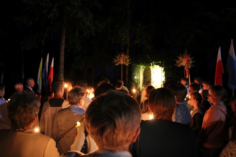 Nabożeństwo fatimskie w Bobrownikach