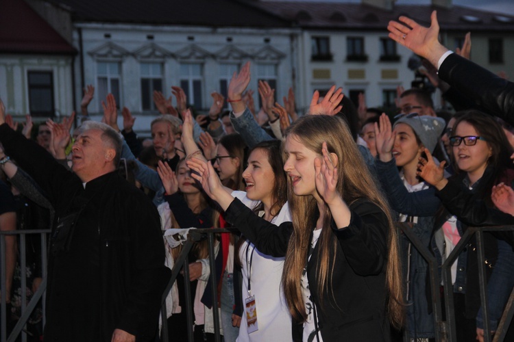 Pięćdziesiątnica w Skierniewicach