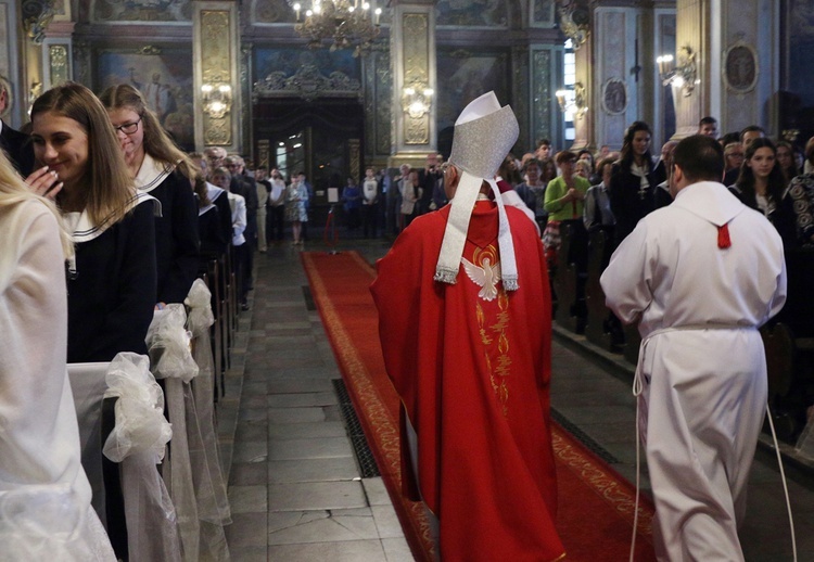 Bierzmowanie w Zesłanie Ducha Świętego