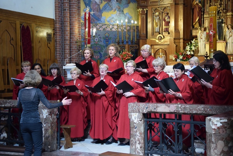 Koncert pieśni maryjnych