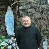 Ks. Andrzej Woch proboszcz parafii w Księżomierzy
