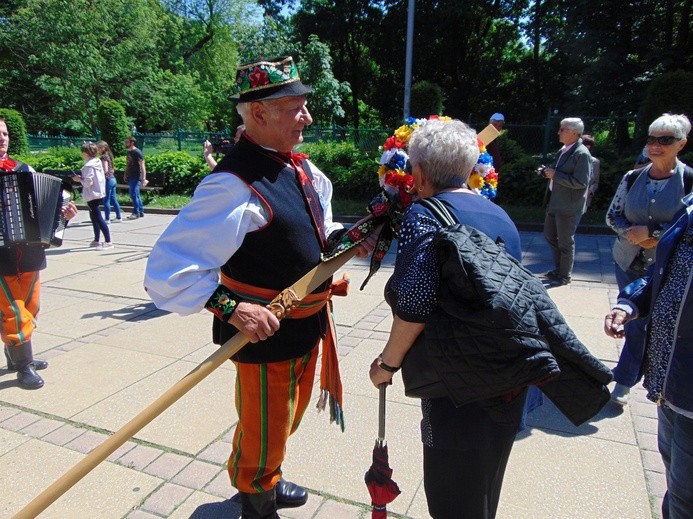 Wejście pielgrzymki z Łowicza na Jasną Górę - cz. 2