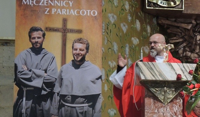 O błogosławionych franciszkanach opowiadał parafianom ze Złotych Łanóow o. Piotr Stanisławczyk OFMConv.