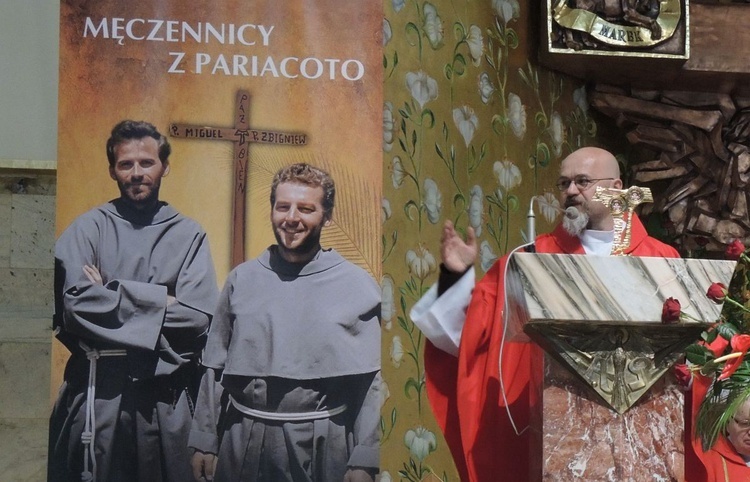 O błogosławionych franciszkanach opowiadał parafianom ze Złotych Łanóow o. Piotr Stanisławczyk OFMConv.