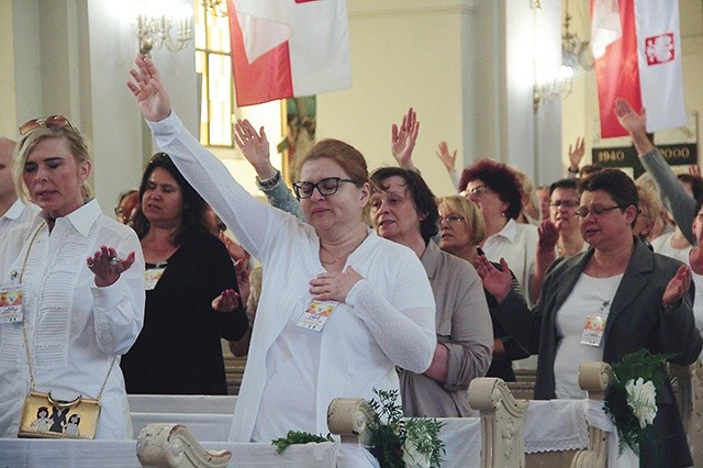 ▼	Przebaczenie ojcom prowadziło do nawiązania głębszej relacji z Bogiem Ojcem.