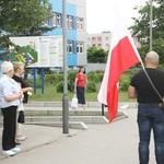 Manifestwowali z różańcami