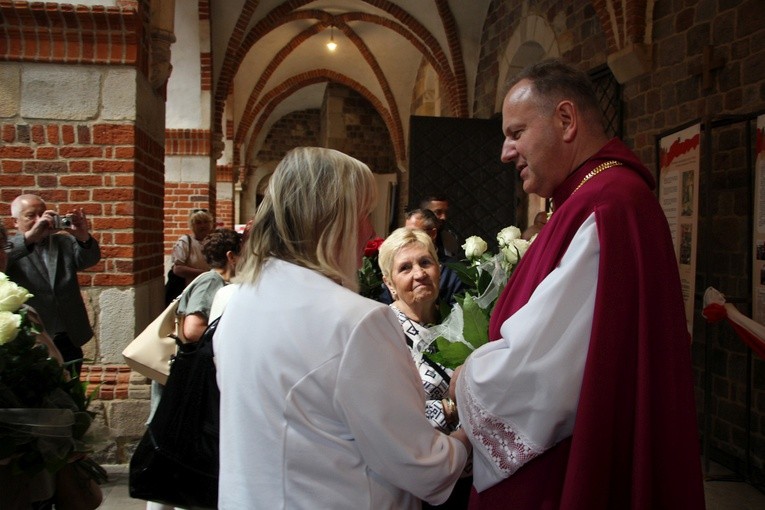 Wprowadzenie kanoników do Archikolegiackiej Kapituły Łęczyckiej