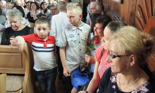 Dzieci przygotowały święto swoich mam w Juszczynie