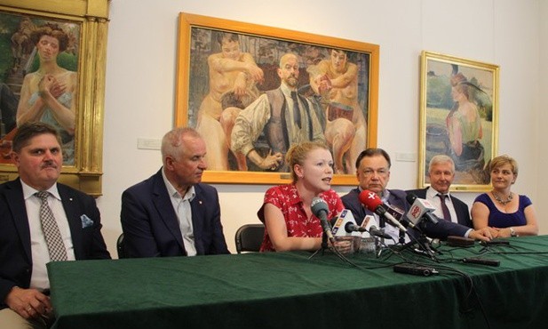 Przekazanie portretu Muzeum związane było z konferencją