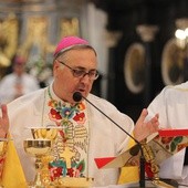 Mszy św. i procesji Bożego Ciała w Łowiczu przewodniczył nuncjusz apostolski w Polsce