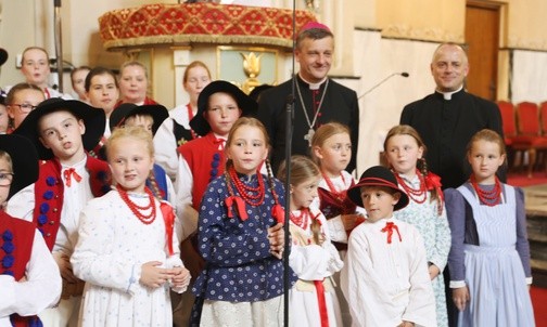 Szczęśliwi i Boże łowy na ulicach Milówki