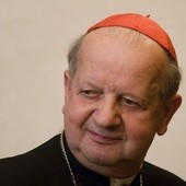  Kard. Dziwisz: udział w niedzielnej Eucharystii jest sprawdzianem temperatury naszej wiary 