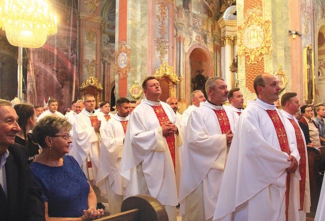 ▲	W uroczystości wzięli udział także księża święceni w diecezji zamojsko-lubaczowskiej. 