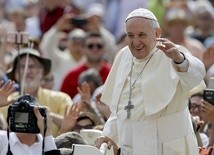 Papież: Nikt nie otrzymuje bierzmowania tylko dla siebie