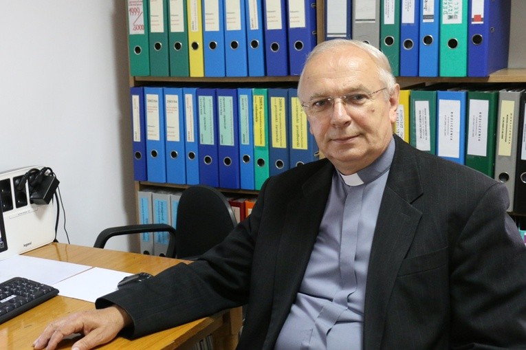 Do studiowania w Instytucie Teologicznym w Radomiu zaprasza ks. Stanisław Łabendowicz