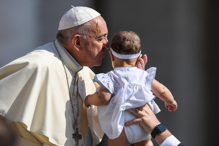 Papież: Świat nie potrzebuje legalizmu, ale troski