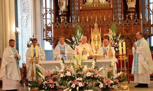 Mszy św. na rozpoczęcie pielgrzymki przewodniczył bp Adam Odzimek