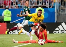 Brazylia w ćwierćfinale, Meksyk wraca do domu