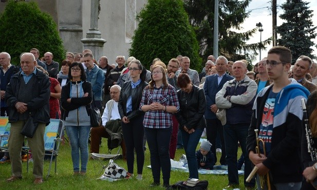 Teraz to dzień naszej wierności