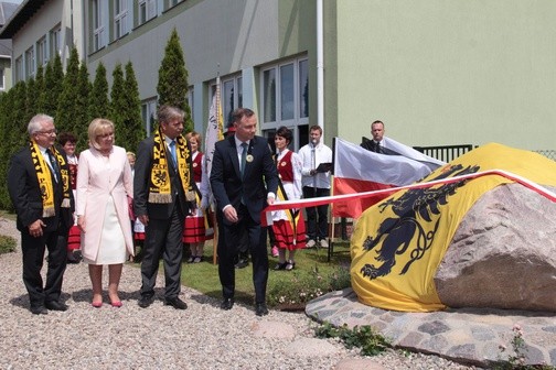 Prezydent Andrzej Duda odsłonił pamiątkową tablicę poświęconą  prof. Gerardowi Labudzie