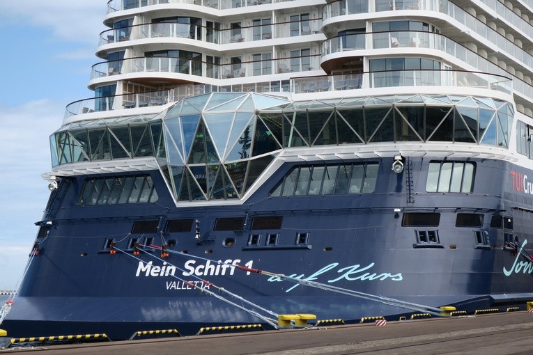 Statek "Mein Schiff 1" w gdyńskim porcie