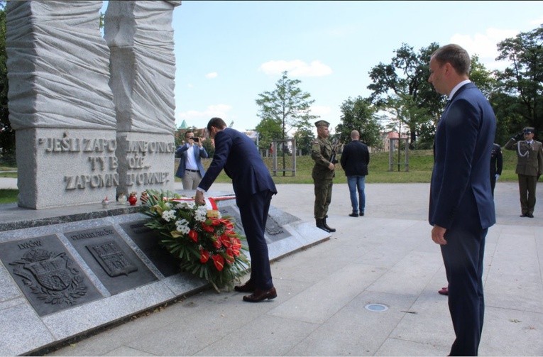 Premier upamiętnił ofiary ludobójstwa na Wołyniu