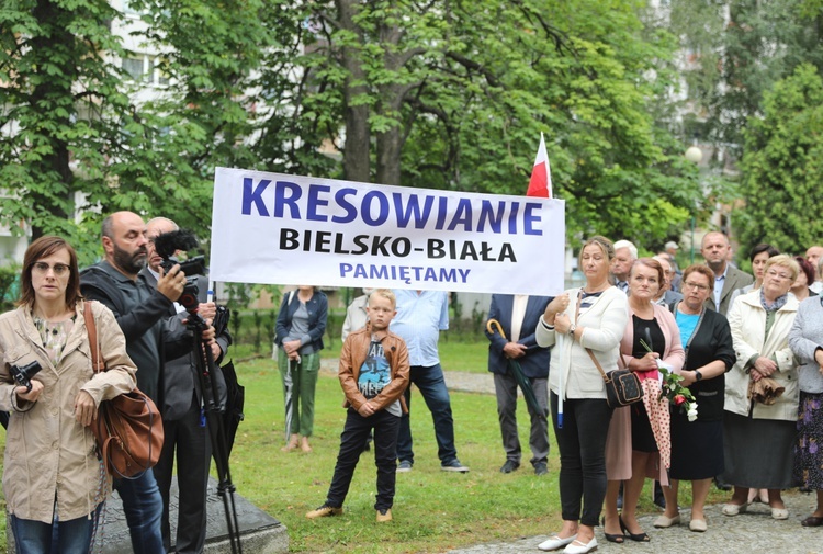 Odsłonięcie w Bielsku-Białej pomnika ofiar ludobójstwa z Wołynia