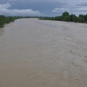 Podnosi się poziom wody w Dunajcu