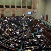 Sejm przyjął poprawkę do projektu nowelizacji ustaw o SN i sądach