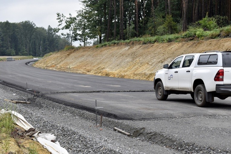 Droga Racibórz-Pszczyna: pierwszy asfalt