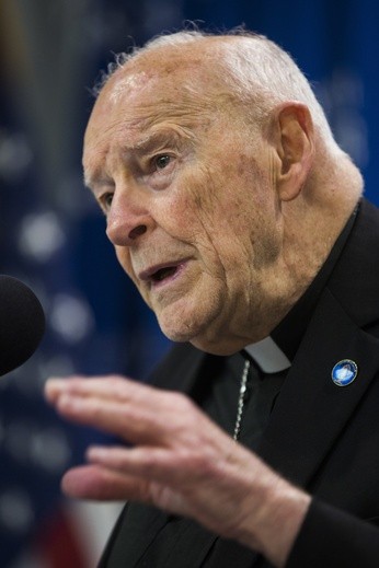 Emerytowany arcybiskup Waszyngtonu zrezygnował z zasiadania w Kolegium Kardynalskim