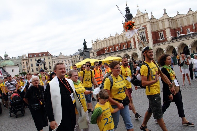 Wyjście 38. Pieszej Pielgrzymki Krakowskiej z Wawelu na Jasną Górę