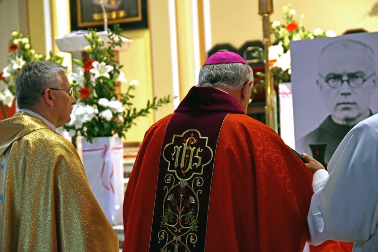 Zawierzenie diecezji i synodu św. Maksymilianowi