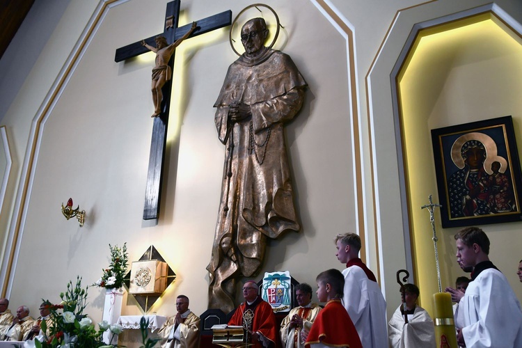 Zawierzenie diecezji i synodu św. Maksymilianowi