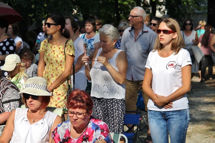 Pielgrzymka kobiet w Piekarach - cz. 2 