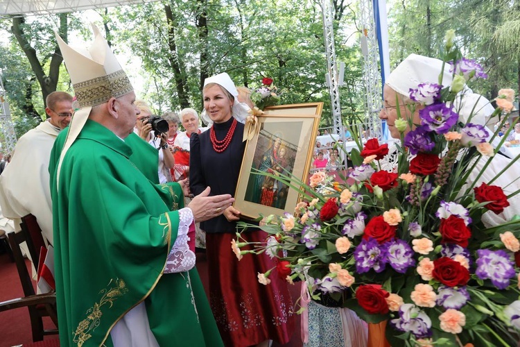 Pielgrzymka kobiet w Piekarach - cz. 4